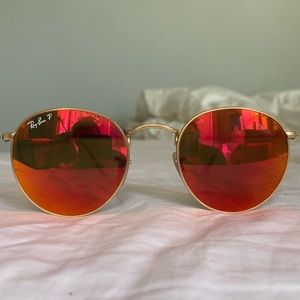 Round Polarized Ray-bans